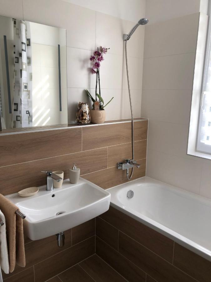 Tatra Billetee Apartman S Luxusnym Vyhladom Na Vysoketatry A Sukromnym Wellness 포프라트 외부 사진