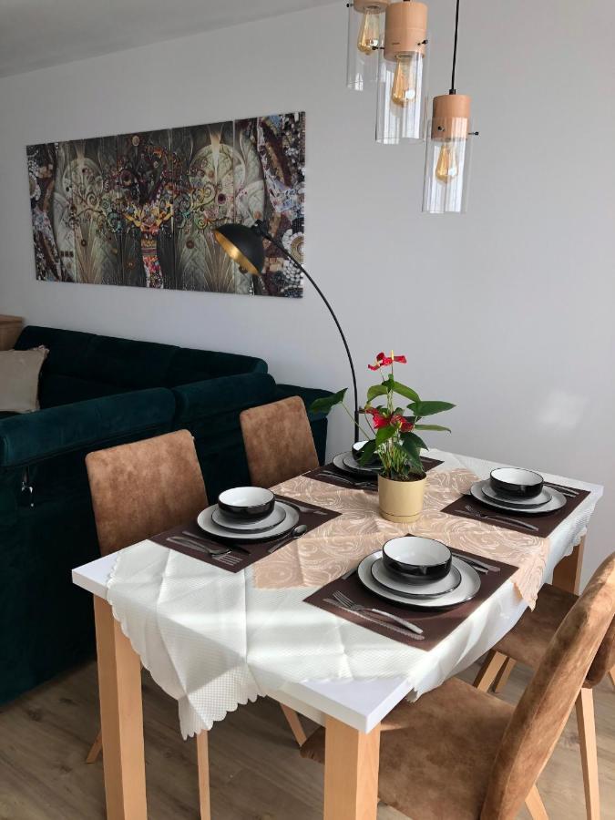 Tatra Billetee Apartman S Luxusnym Vyhladom Na Vysoketatry A Sukromnym Wellness 포프라트 외부 사진