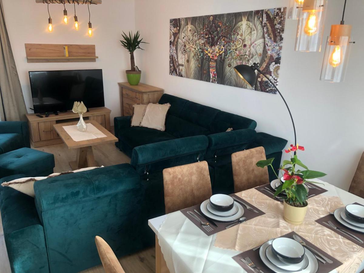 Tatra Billetee Apartman S Luxusnym Vyhladom Na Vysoketatry A Sukromnym Wellness 포프라트 외부 사진
