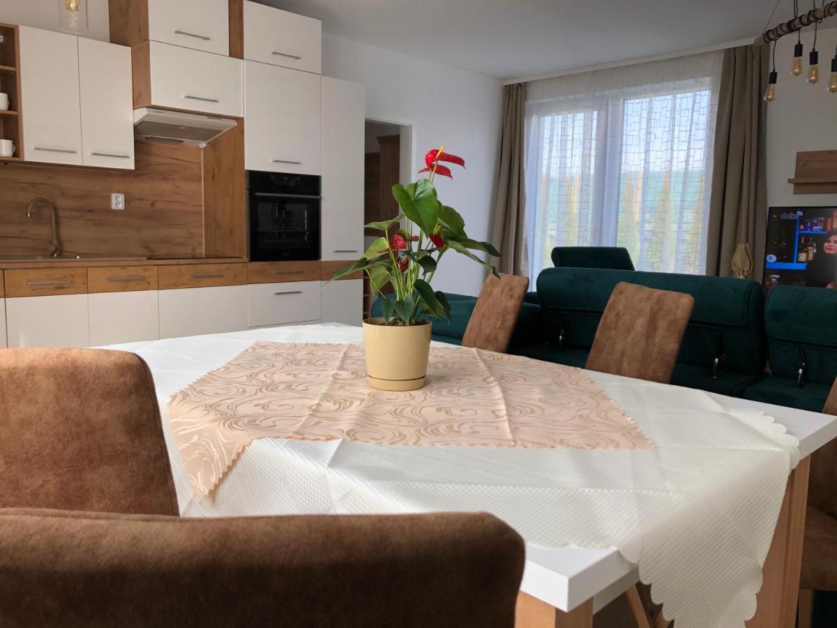 Tatra Billetee Apartman S Luxusnym Vyhladom Na Vysoketatry A Sukromnym Wellness 포프라트 외부 사진