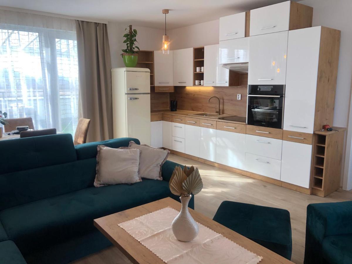 Tatra Billetee Apartman S Luxusnym Vyhladom Na Vysoketatry A Sukromnym Wellness 포프라트 외부 사진