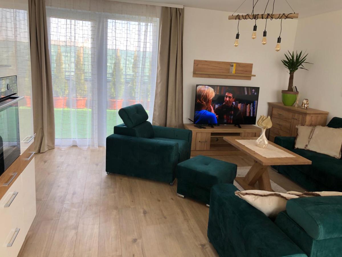 Tatra Billetee Apartman S Luxusnym Vyhladom Na Vysoketatry A Sukromnym Wellness 포프라트 외부 사진