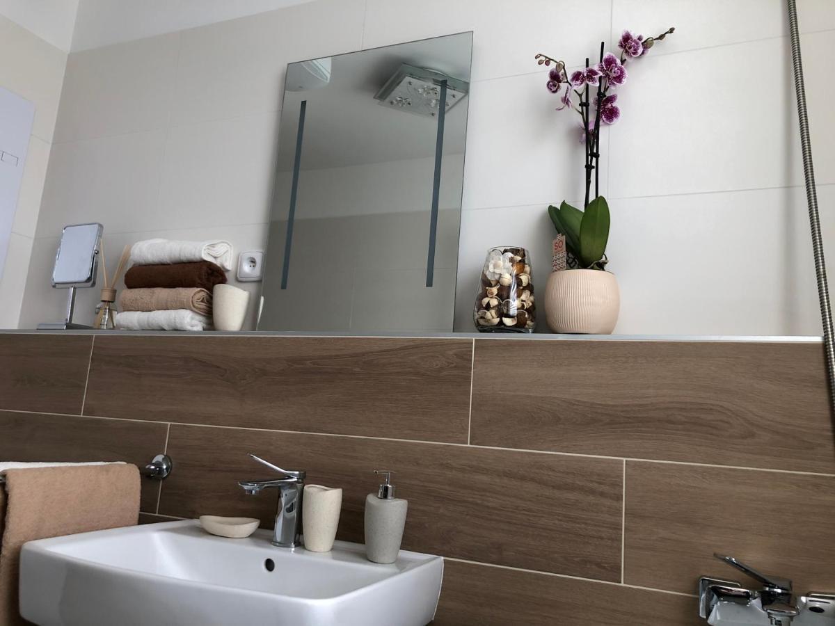 Tatra Billetee Apartman S Luxusnym Vyhladom Na Vysoketatry A Sukromnym Wellness 포프라트 외부 사진