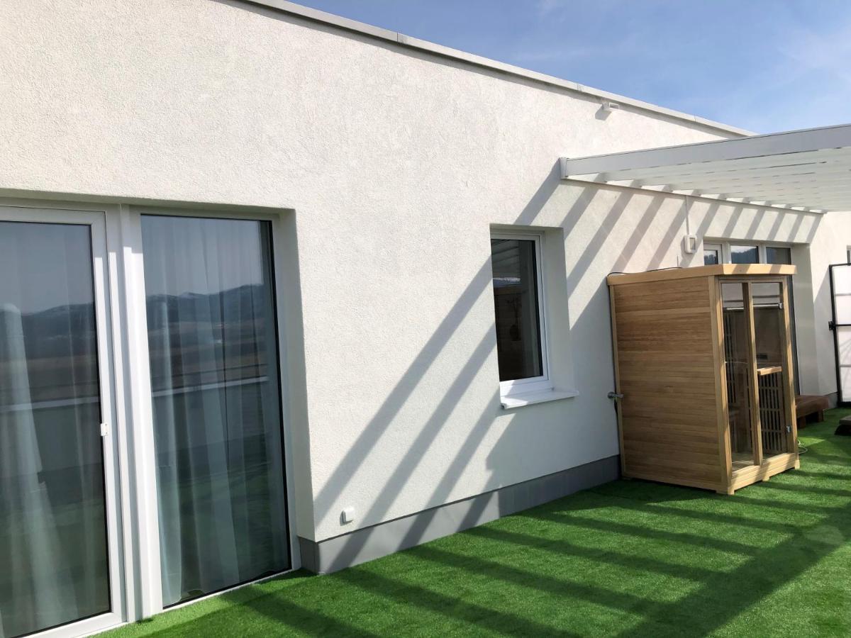 Tatra Billetee Apartman S Luxusnym Vyhladom Na Vysoketatry A Sukromnym Wellness 포프라트 외부 사진